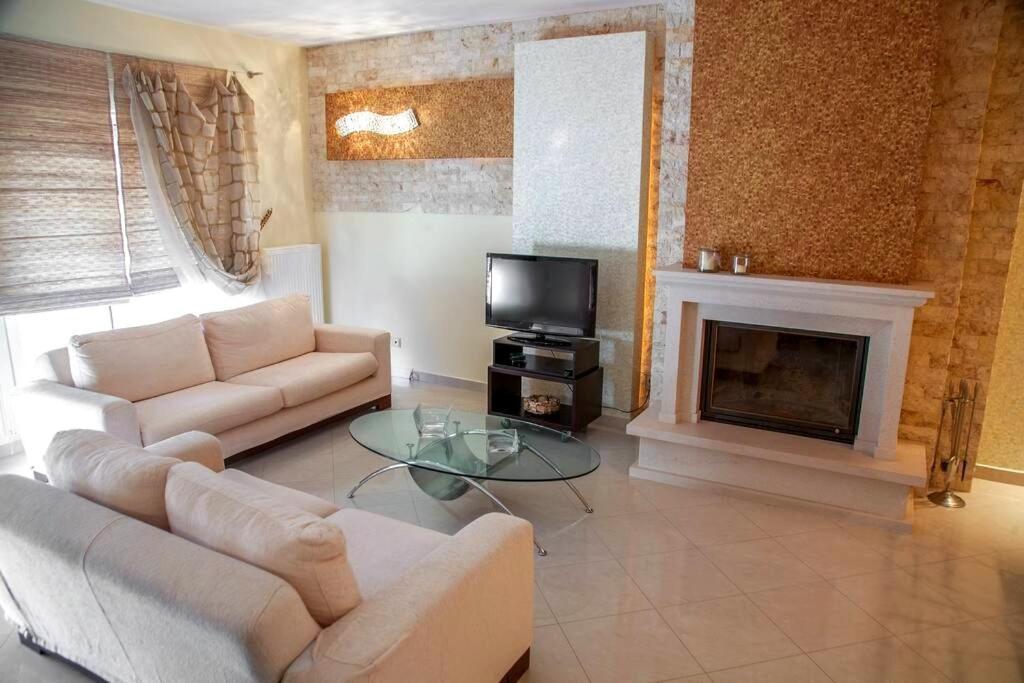 Вілла Luxurious West Side Maisonette In Alexandroupolis Екстер'єр фото