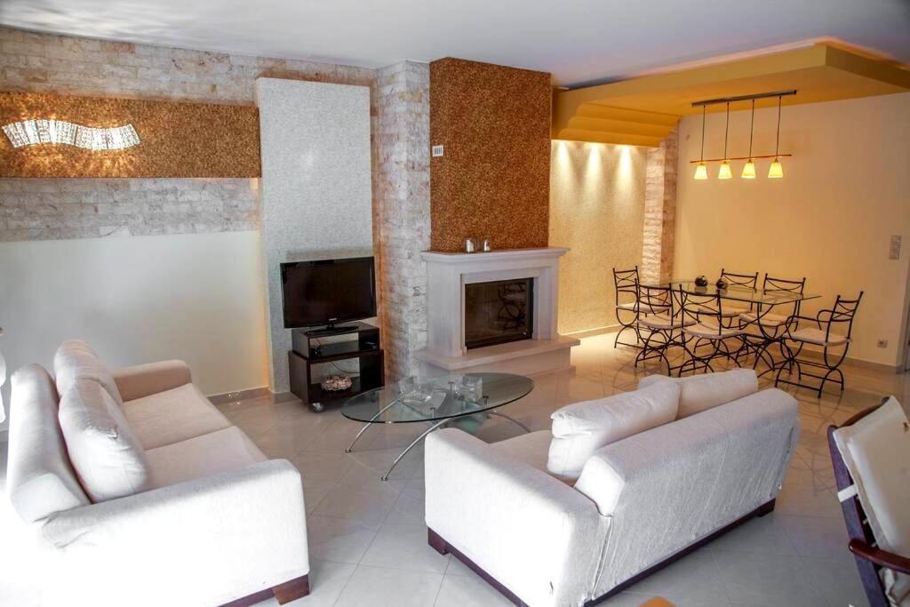 Вілла Luxurious West Side Maisonette In Alexandroupolis Екстер'єр фото